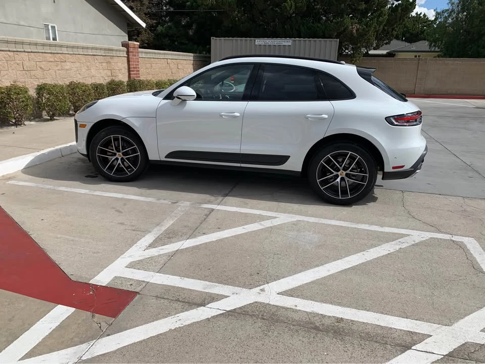 2022 Porsche Macan - Image 3 of 3