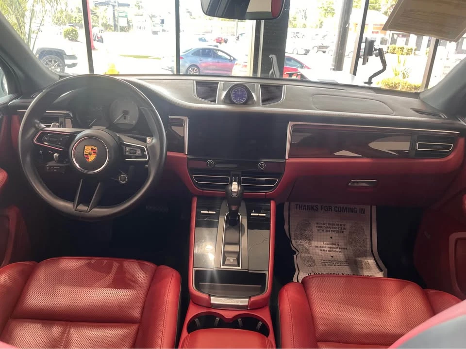 2022 Porsche Macan T - Image 9 of 18