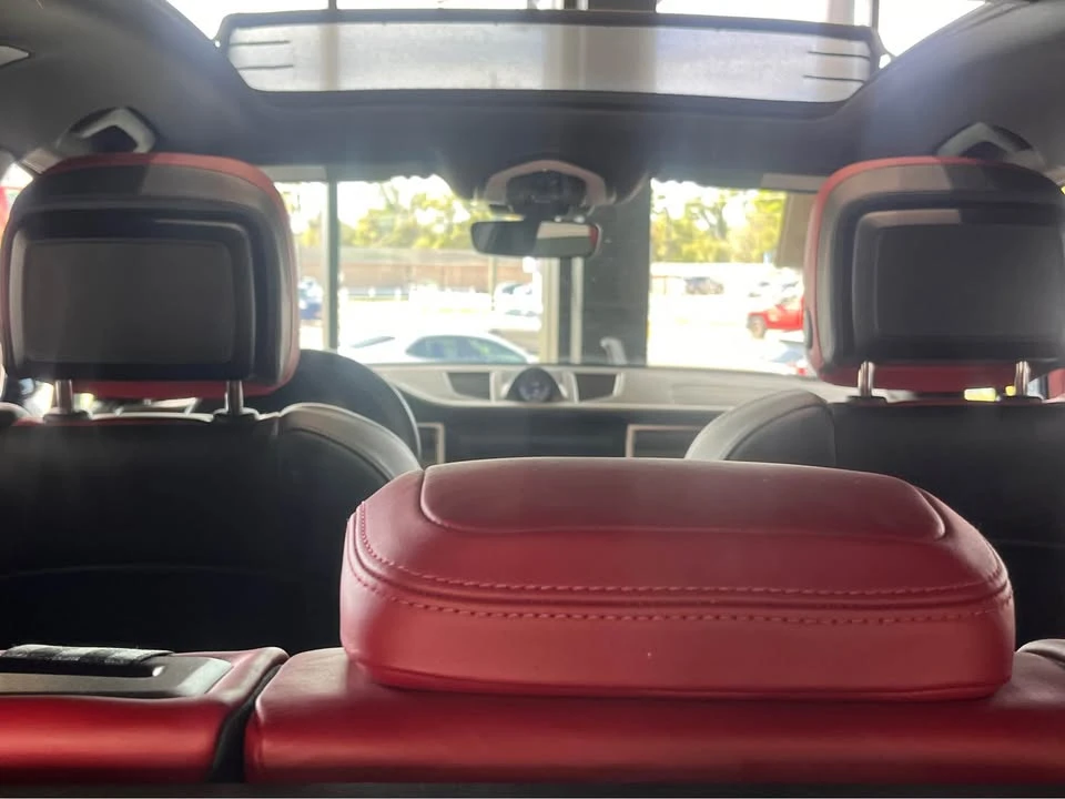 2022 Porsche Macan T - Image 18 of 18