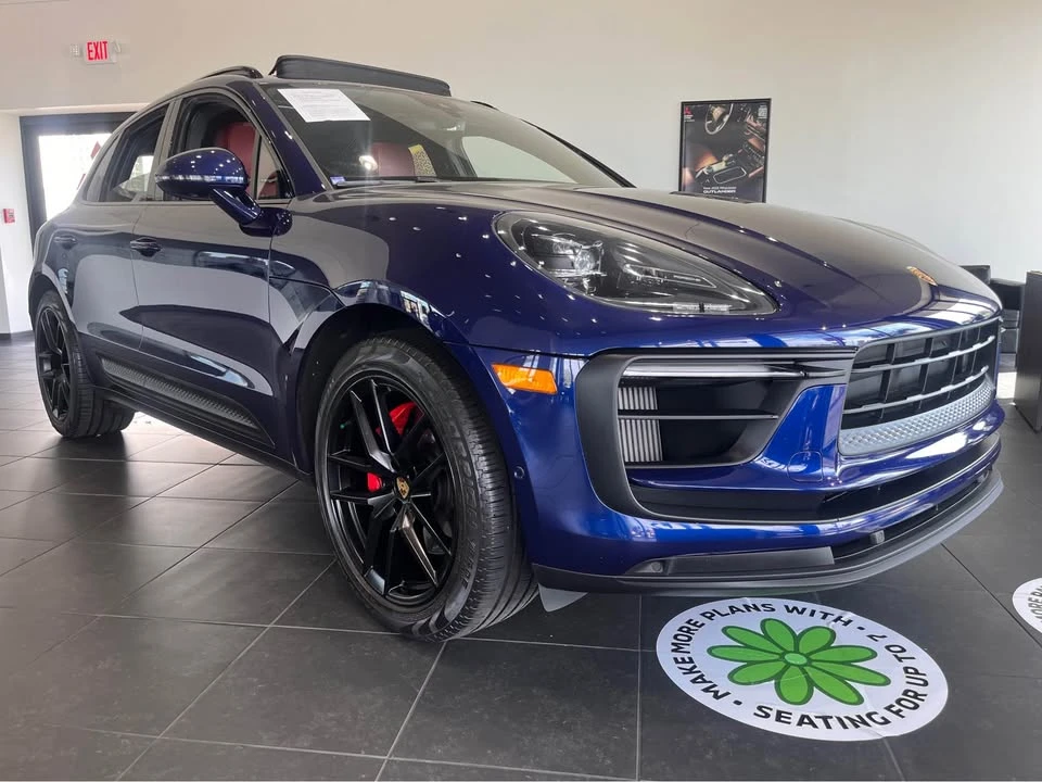 2022 Porsche Macan T - Image 4 of 18
