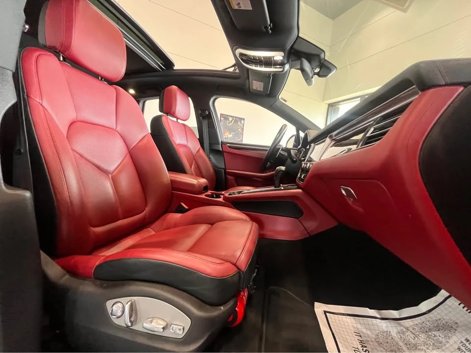 2022 Porsche Macan T - Image 14 of 18