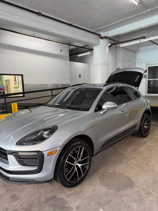 2022 Porsche Macan T - Image 11 of 13
