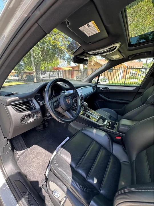 2022 Porsche Macan T - Image 9 of 12