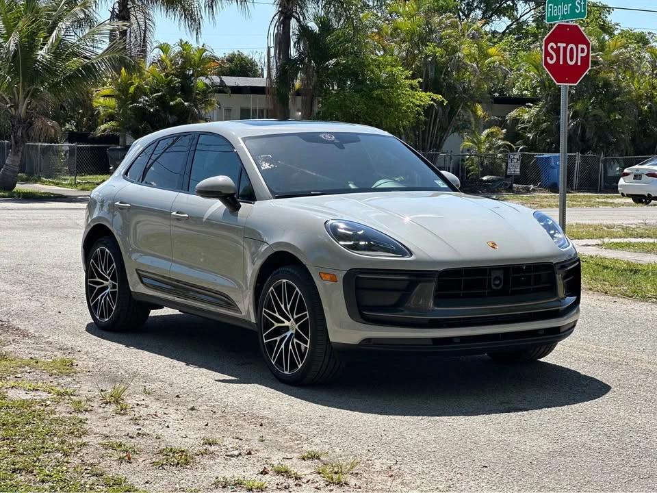 2022 Porsche Macan T - Image 3 of 12