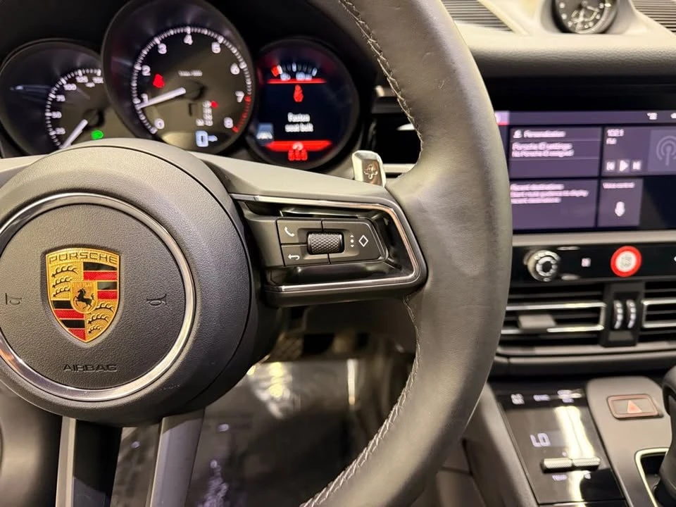 2022 Porsche Macan Turbo - Image 14 of 20