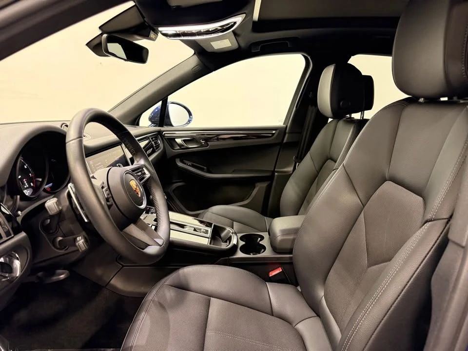 2022 Porsche Macan Turbo - Image 12 of 20