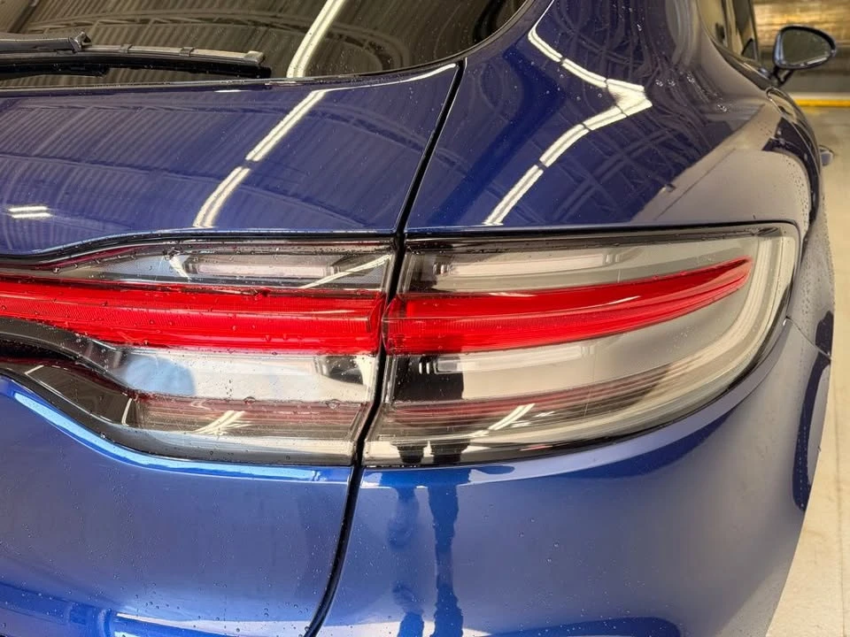 2022 Porsche Macan Turbo - Image 3 of 20