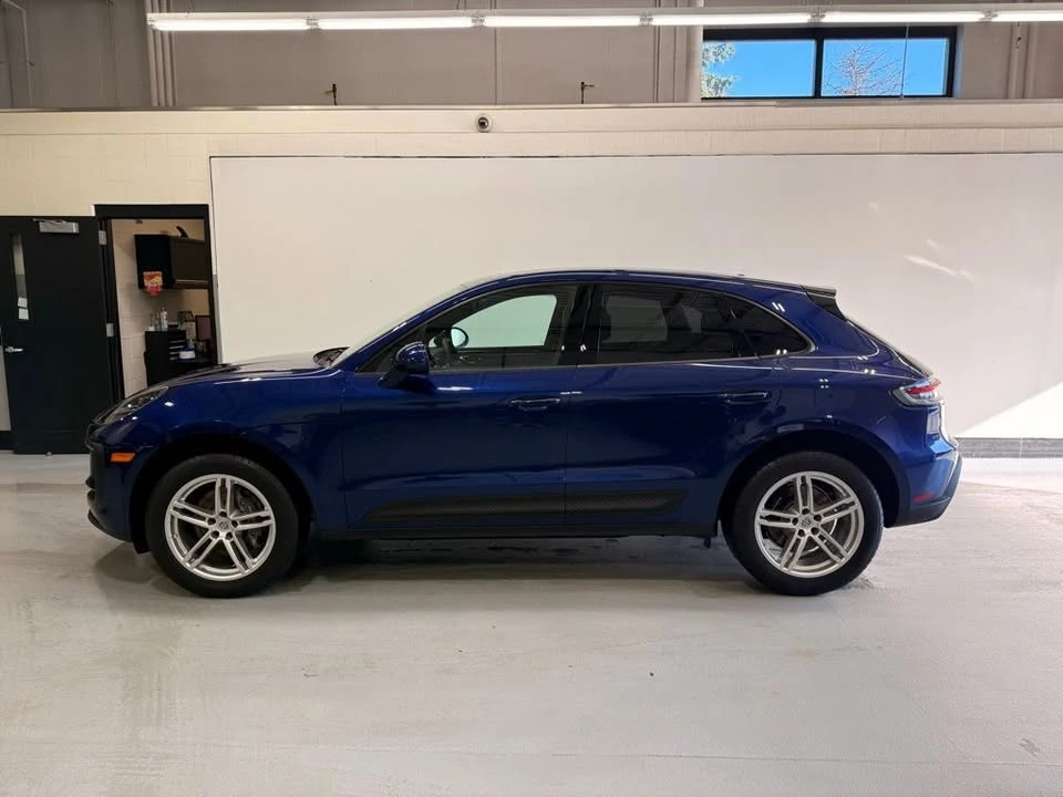 2022 Porsche Macan Turbo - Image 2 of 20