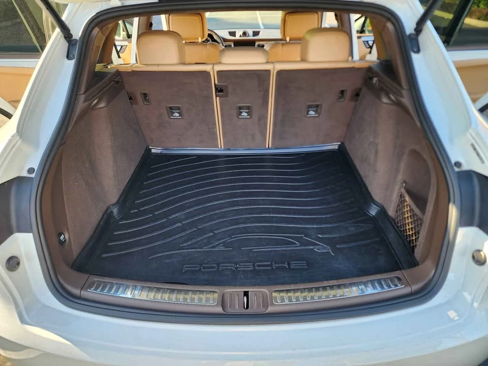 2016 Porsche Macan Turbo - Image 13 of 20