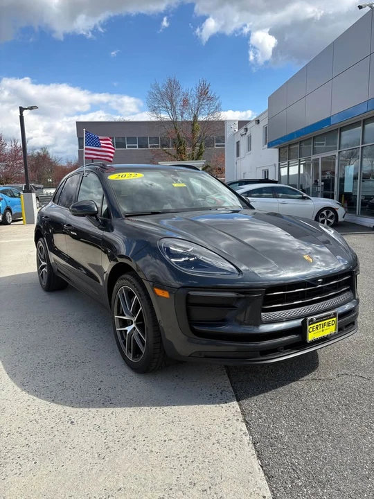 2022 Porsche Macan - Image 3 of 18