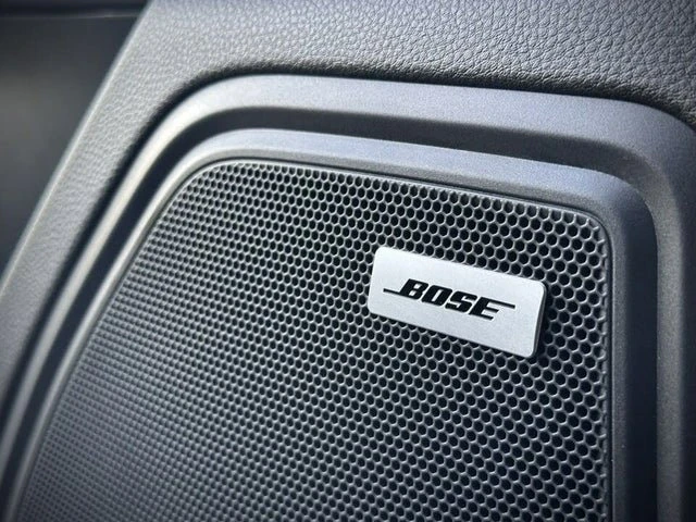 2022 Porsche Macan - Image 10 of 19