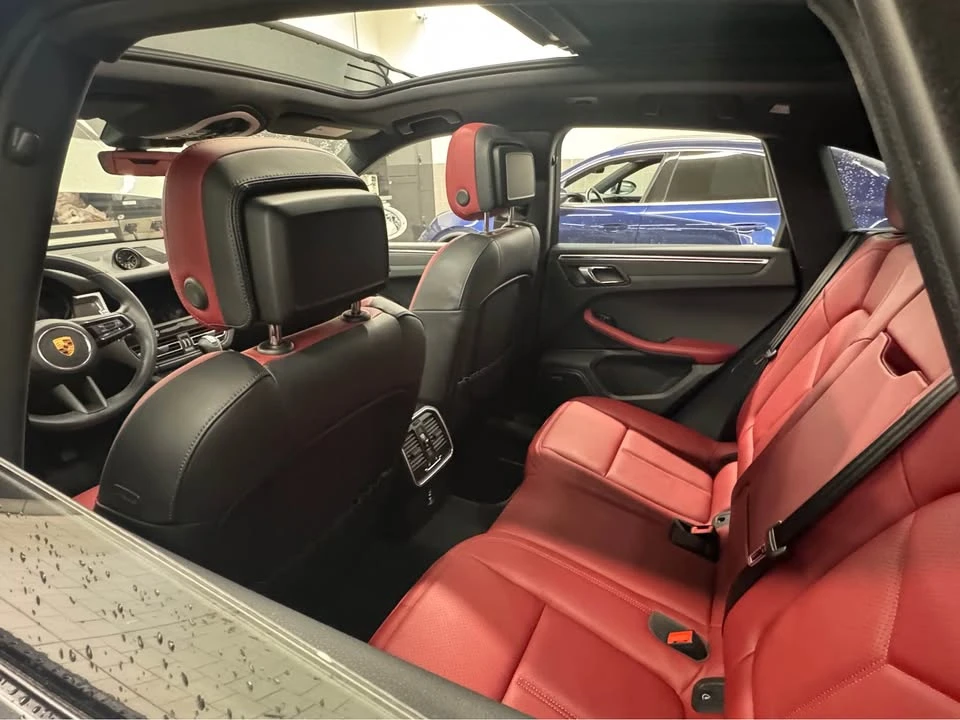 2022 Porsche Macan - Image 3 of 4
