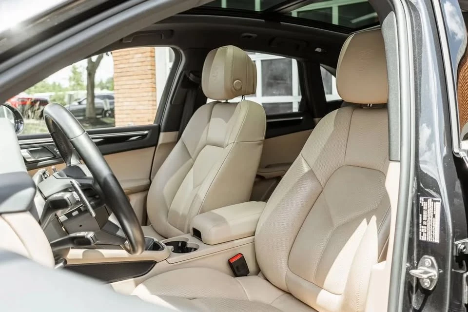 2022 Porsche Macan - Image 3 of 6