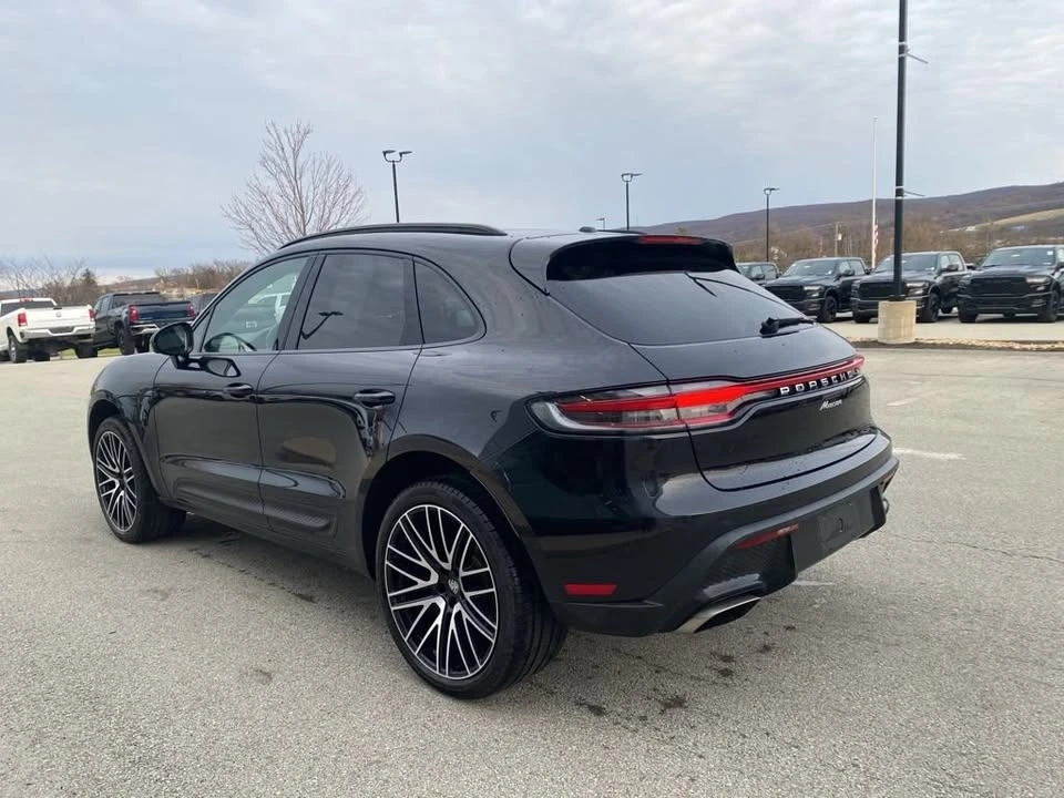 2022 Porsche Macan - Image 6 of 20