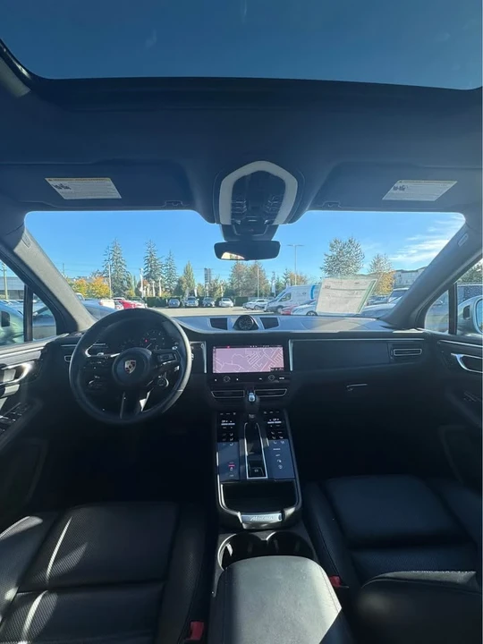 2022 Porsche Macan GTS - Image 9 of 10