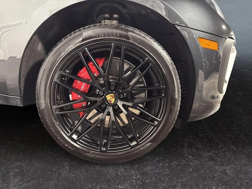 2022 Porsche Macan GTS - Image 8 of 17