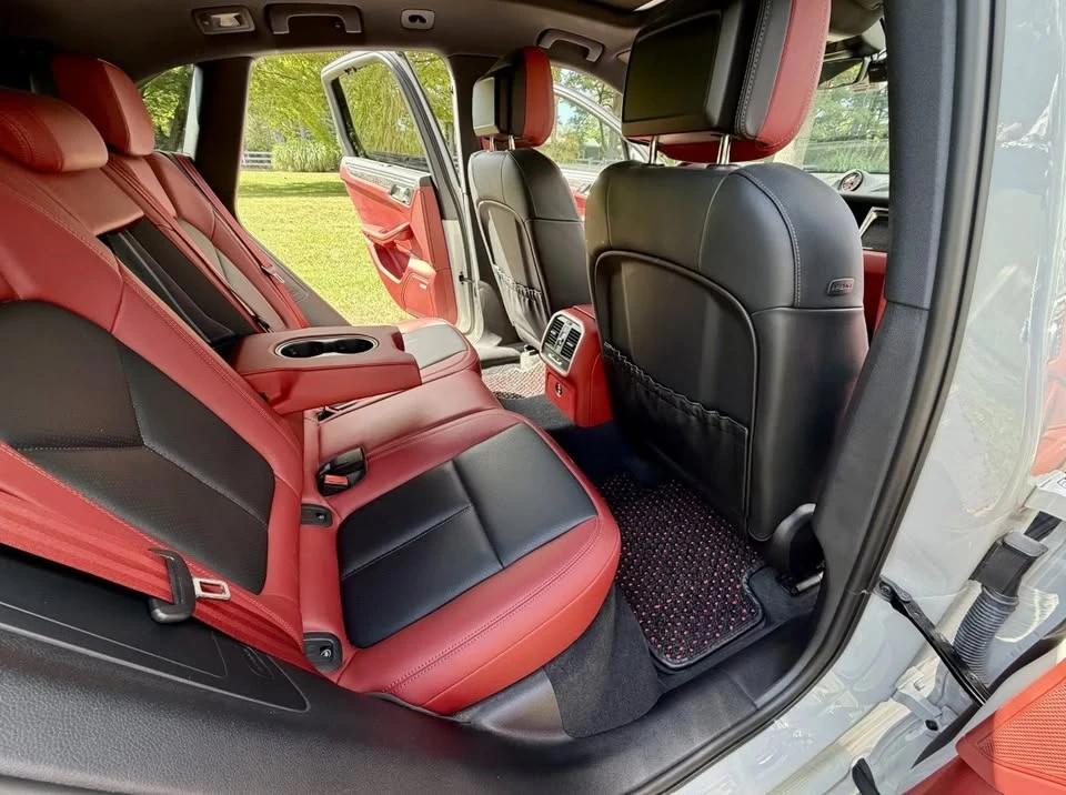 2022 Porsche Macan GTS - Image 11 of 12