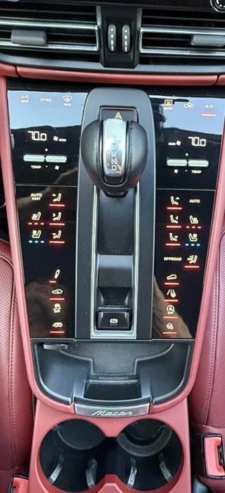 2022 Porsche Macan GTS - Image 10 of 12