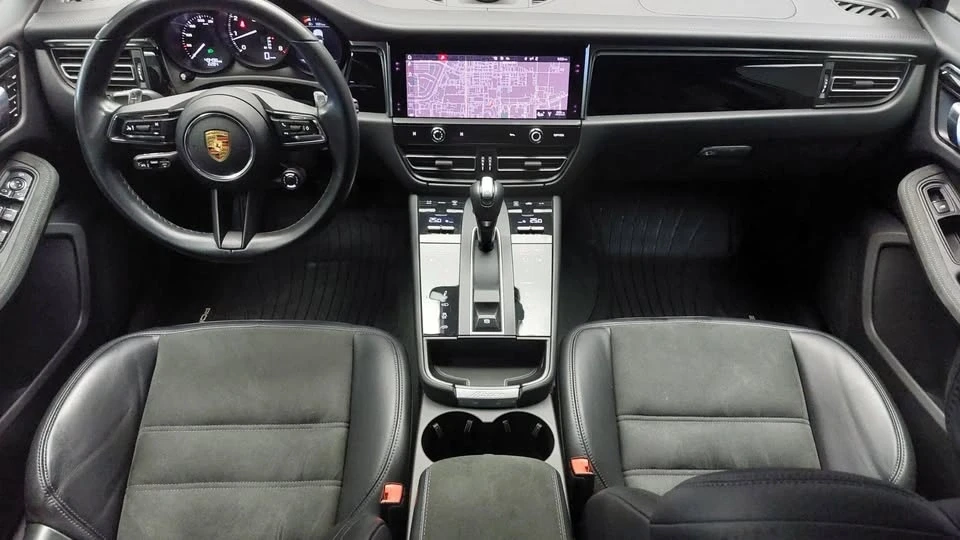 2022 Porsche Macan GTS - Image 7 of 8