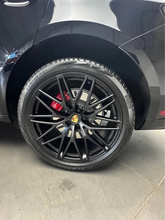 2022 Porsche Macan GTS - Image 7 of 10