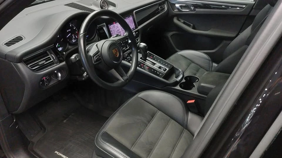 2022 Porsche Macan GTS - Image 6 of 8