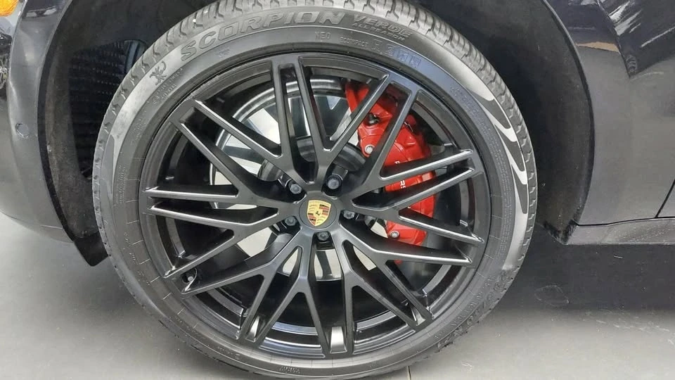 2022 Porsche Macan GTS - Image 8 of 8
