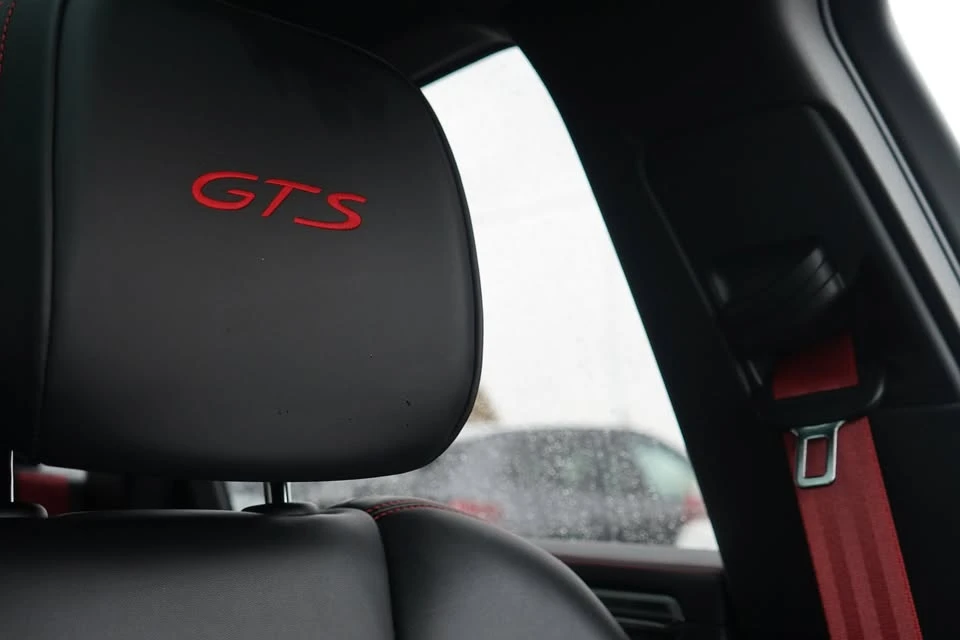 2022 Porsche Macan GTS - Image 16 of 20