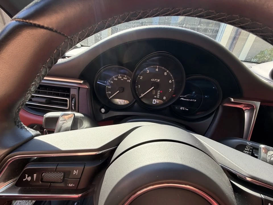2022 Porsche Macan GTS - Image 7 of 10