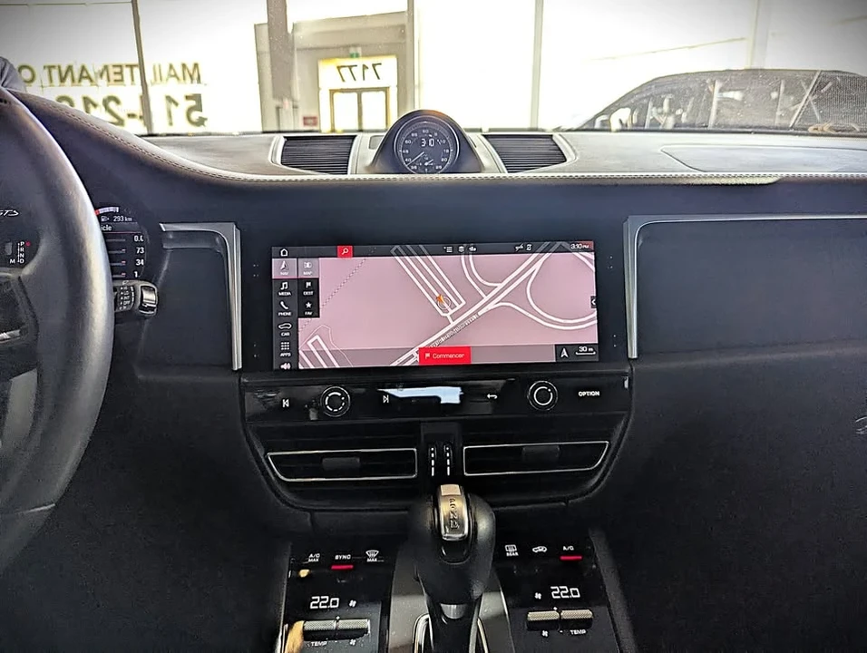 2022 Porsche Macan GTS - Image 16 of 20