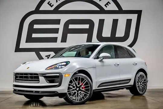 2022 Porsche Macan S AWD