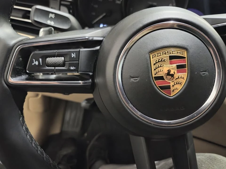 2022 Porsche Macan S - Image 8 of 18
