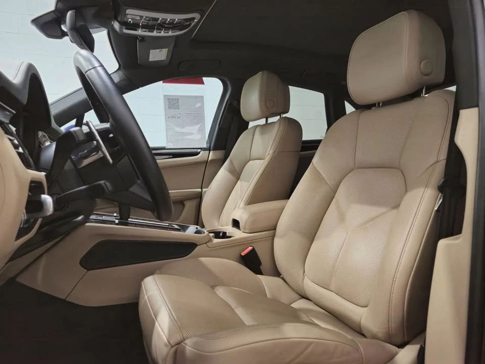 2022 Porsche Macan S - Image 16 of 18