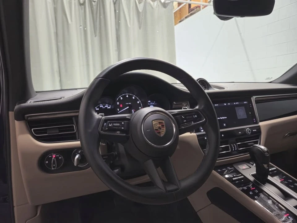 2022 Porsche Macan S - Image 14 of 18