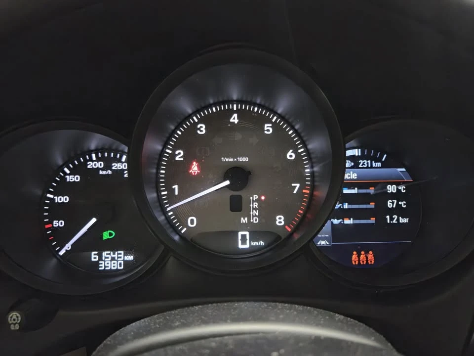 2022 Porsche Macan S - Image 12 of 20