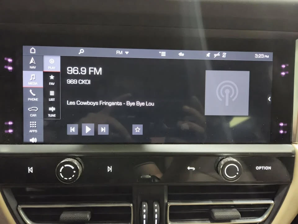 2022 Porsche Macan S - Image 13 of 20