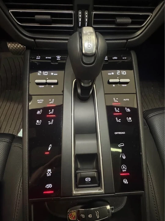 2022 Porsche Macan S - Image 7 of 11
