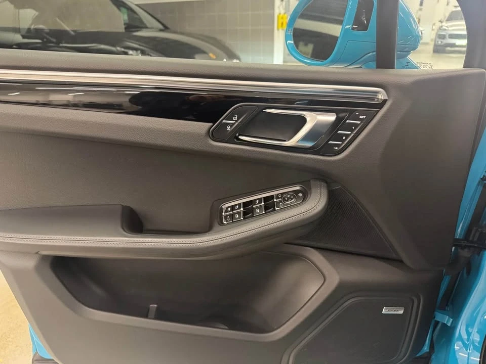2022 Porsche Macan S - Image 6 of 11
