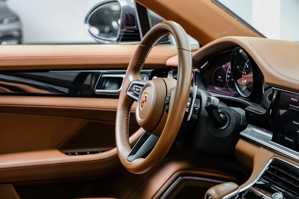 2022 Porsche 976 Panamera - Image 18 of 19