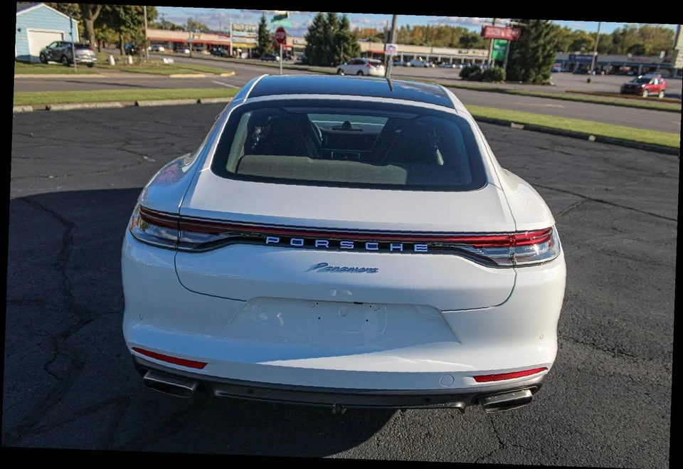 2022 Porsche 976 Panamera - Image 8 of 9