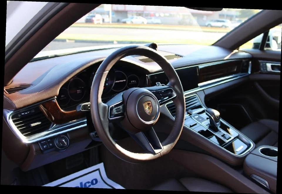 2022 Porsche 976 Panamera - Image 3 of 9