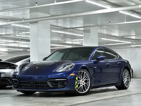 2022 Porsche Panamera 4 E-Hybrid