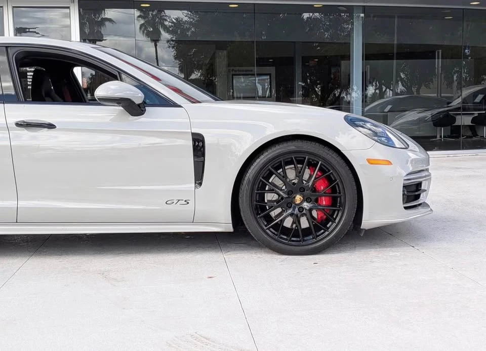 2022 Porsche 971 Panamera GTS - Image 9 of 18