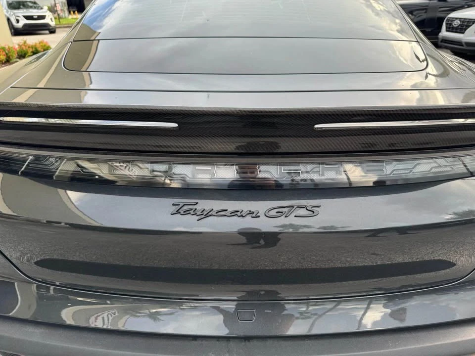 2022 Porsche Taycan - Image 7 of 15