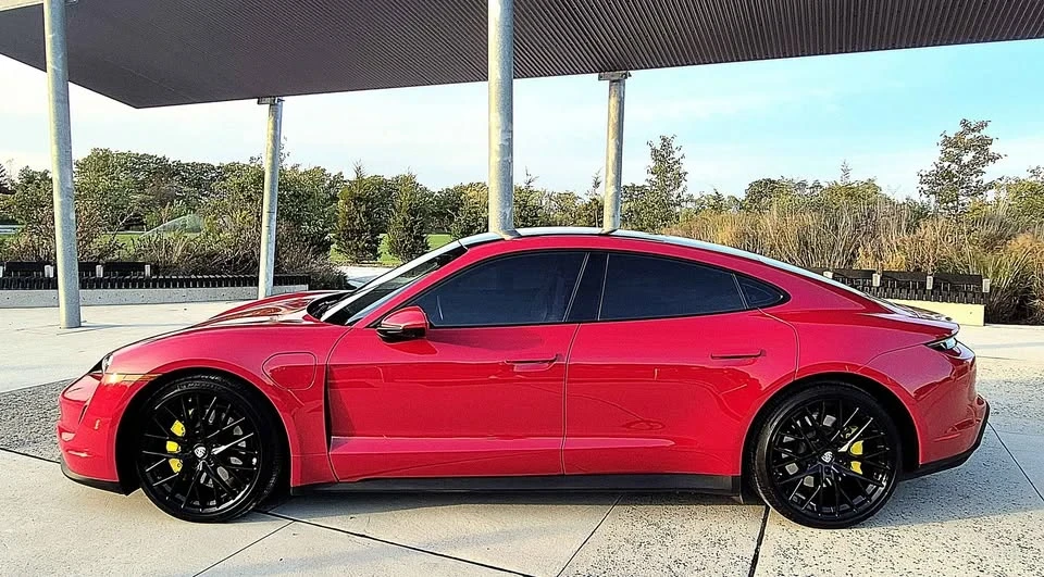 2022 Porsche Taycan - Image 5 of 9