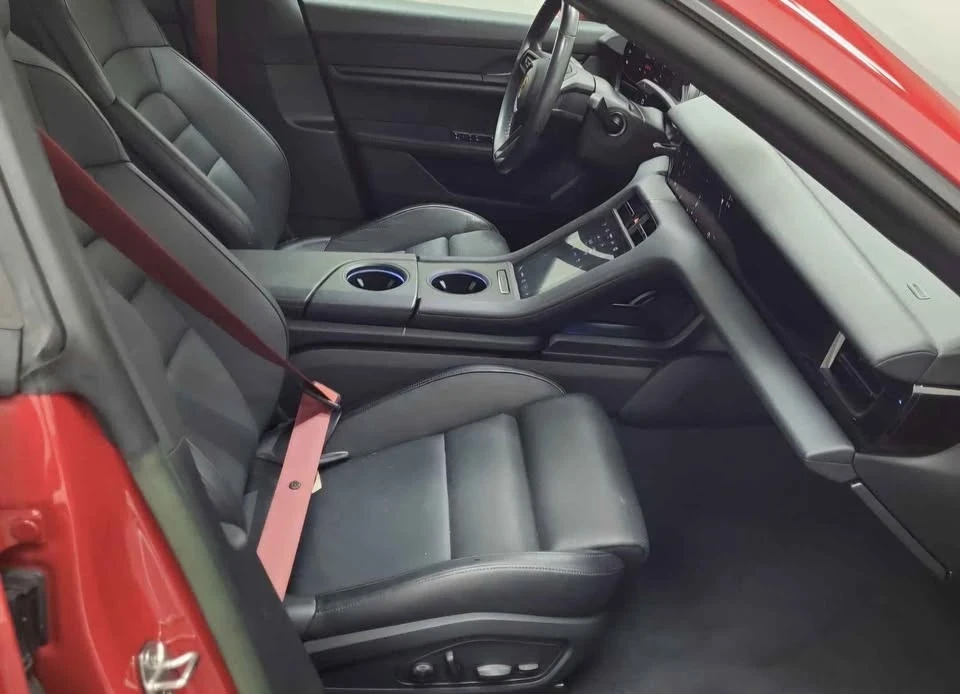 2022 Porsche Taycan - Image 7 of 9