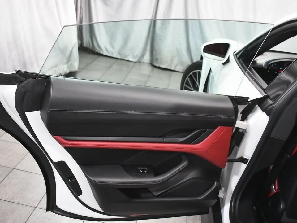 2022 Porsche Taycan - Image 8 of 15