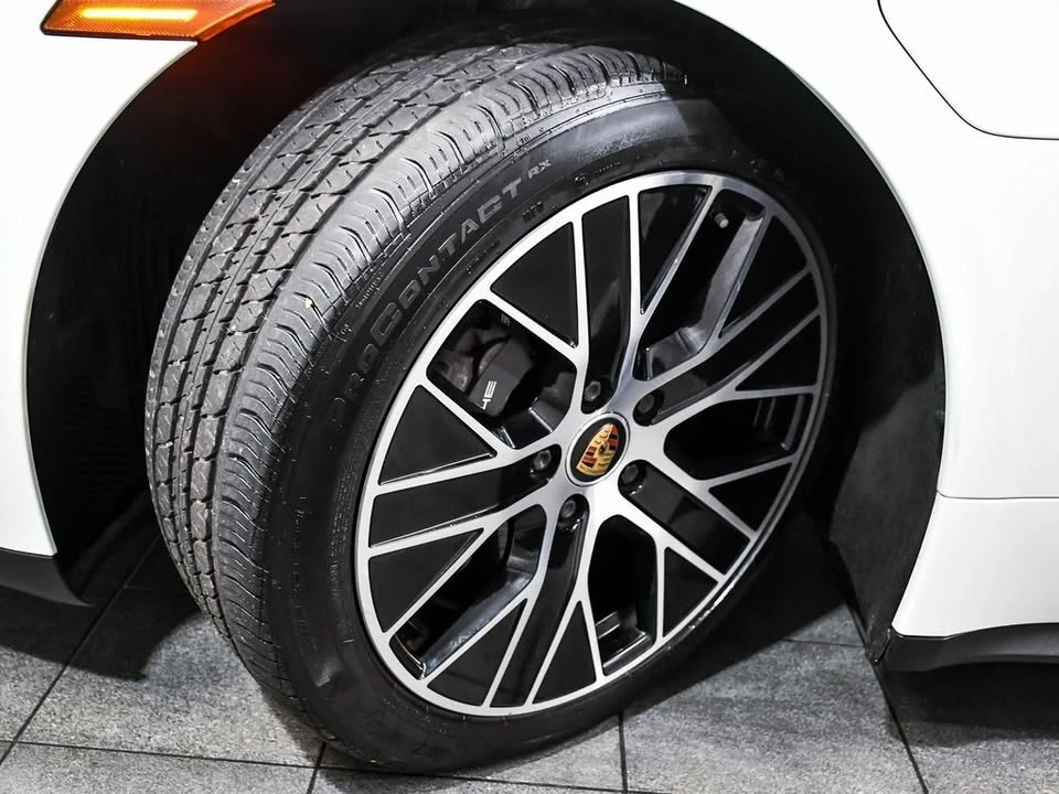 2022 Porsche Taycan - Image 4 of 15