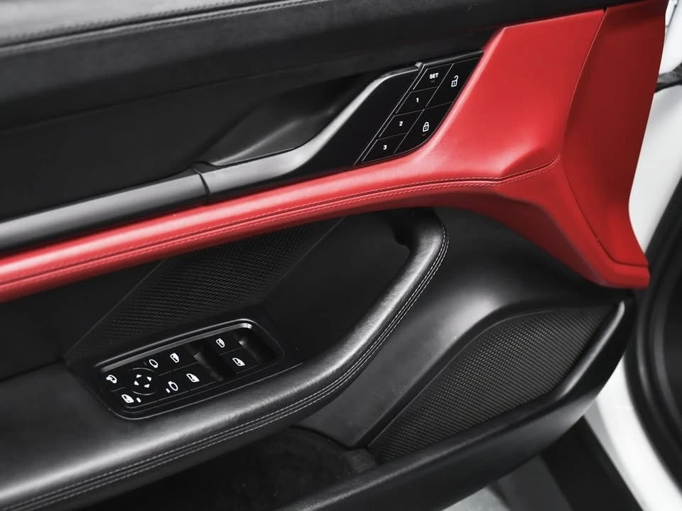 2022 Porsche Taycan - Image 7 of 15