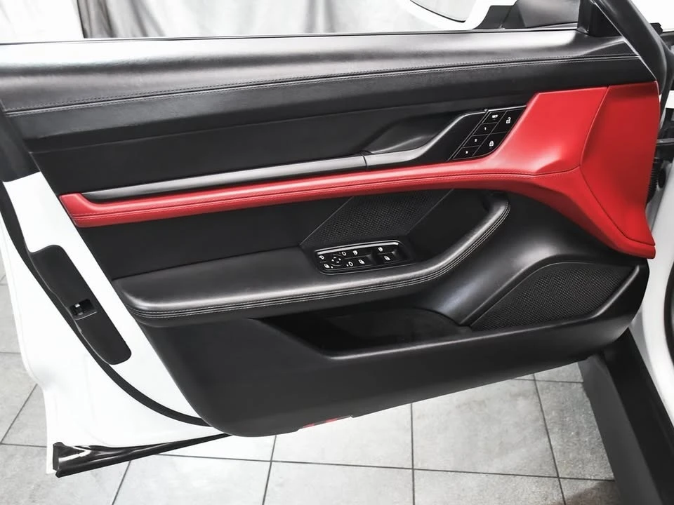 2022 Porsche Taycan - Image 6 of 15