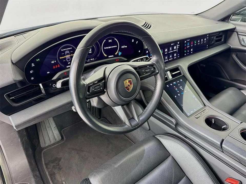 2022 Porsche Taycan - Image 10 of 11